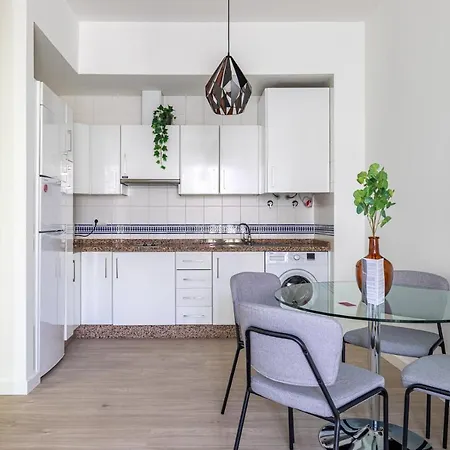 Апартаменты Thyssen Boutique By Caleta Homes *
