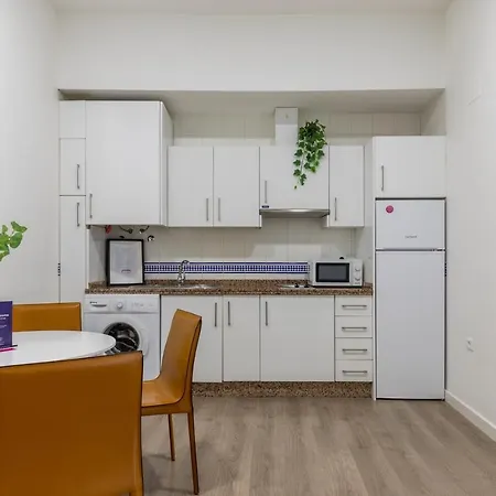 公寓 Thyssen Boutique By Caleta Homes *